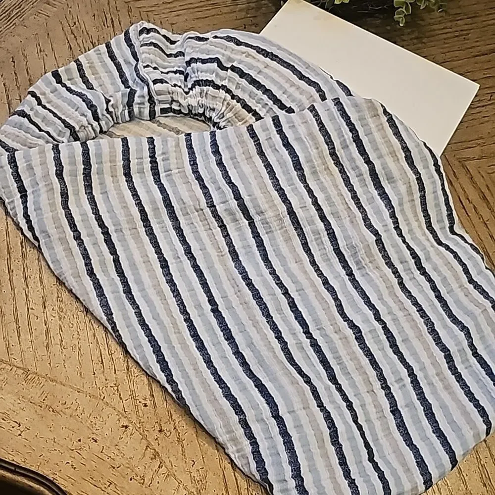Changing table cover blie stripe